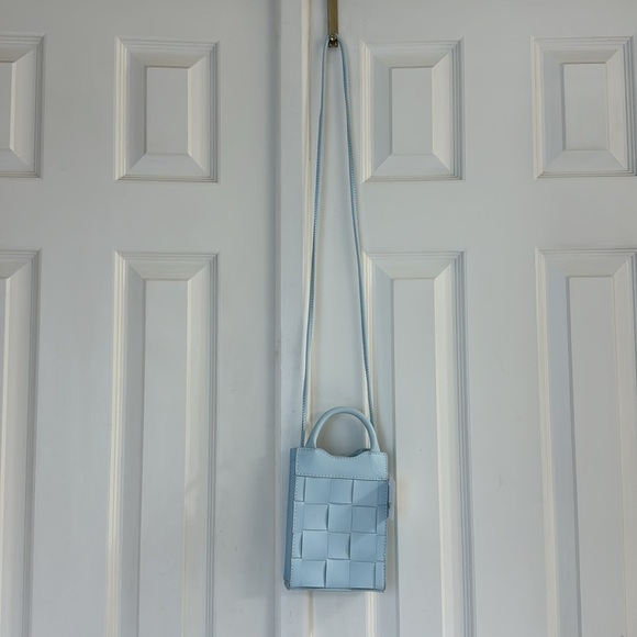 NEW WITH TAGS blue Woven Small Mini Crossbody Purse - Picture 3 of 4